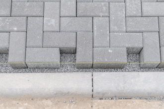 Intertravado permeável: quando faz sentido e quais limitações considerar? Entenda aplicações ideais, restrições técnicas e cuidados de projeto com Valderci Malagosini Machado.